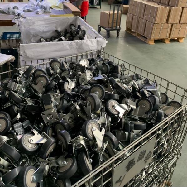 Medium duty aluminum extrusion wheels